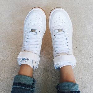 Women’s AF1 mids BN worn only inside the house 6.5